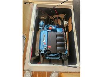 Jeanneau MERRY FISHER 8