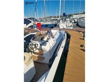 Sessa Marine KEY LARGO 27