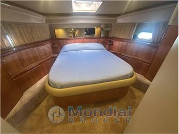 Ferretti 620  fly