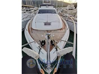 Ferretti 620  fly