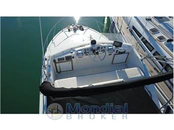 Bertram 28 fly