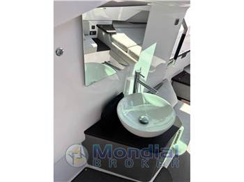Axopar Sun Top 37