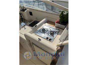 Bertram 28 Moppie
