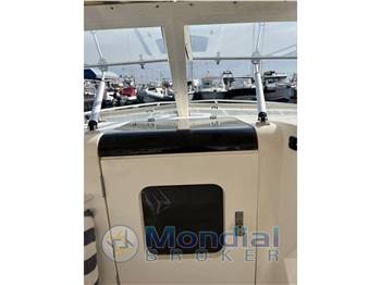 Bertram 28 Moppie