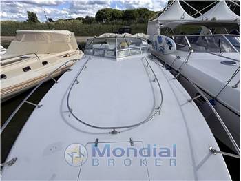 Magnum Marine 38 sport