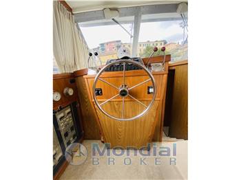 Bertram Yacht 38 Fly