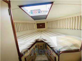 Bertram Yacht 38 Fly