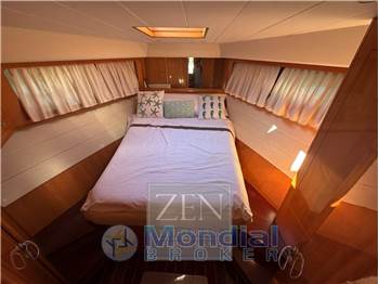 Uniesse 42