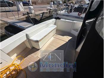 Uniesse 42