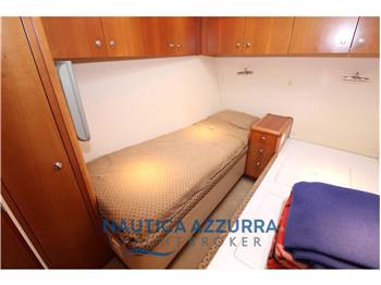 HATTERAS 68 CONVERTIBLE