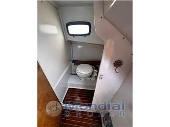 Cantiere navale parente delfino 60 CABIN
