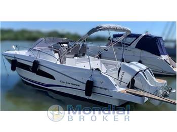 Jeanneau Cap Camarat 9.0 WA