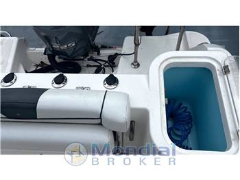 Wellcraft Marine Wellcraft 222