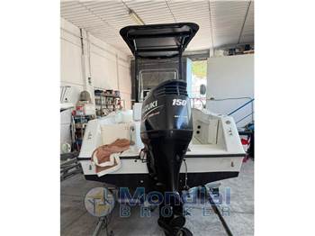 Four Winns Boats QUEST 207 CC