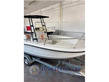 Four Winns Boats QUEST 207 CC