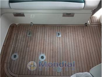 Regal Marine Commodore 2750