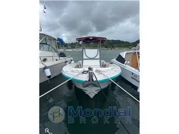 Mako Marine Mako 221 CC