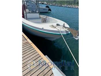 Mako Marine Mako 221 CC