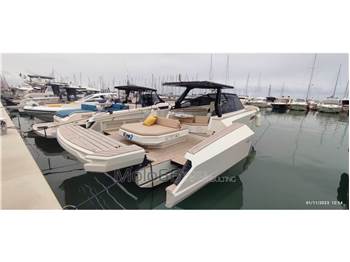 Evo Yachts Evo R4 WA