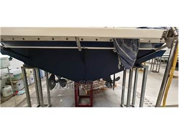 Bertram Yacht 28' Sport Convertible