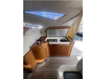 Cayman 58 WA
