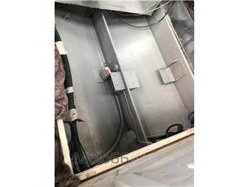 Tornado Tornado 38' Flush Deck