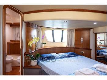 Azimut 62