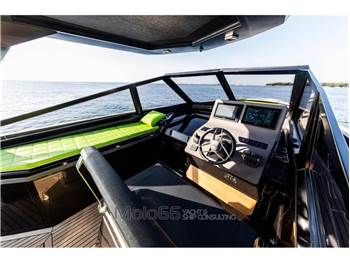 Evo Yachts Evo R4 WA 43