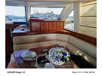 Riviera Marine 47 G2 Flybridge