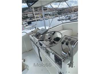 Hatteras 52C