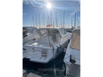 Riviera Marine 4000 Offshore