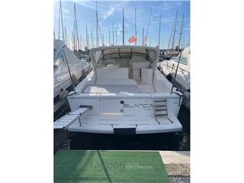 Riviera Marine 4000 Offshore