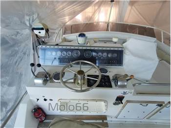 Bertram Yacht 42' Convertible