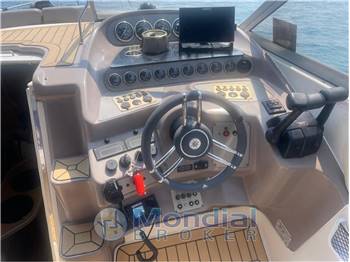 REGAL MARINE 2760 COMMODORE 2860