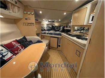 REGAL MARINE 2760 COMMODORE 2860