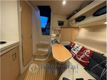 REGAL MARINE 2760 COMMODORE 2860
