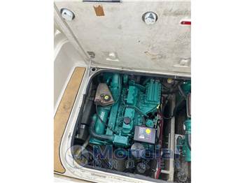 REGAL MARINE 2760 COMMODORE 2860