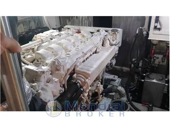 Cantiere nautico azzurro navetta 23