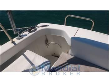 Luhrs Luhrs 25 center console