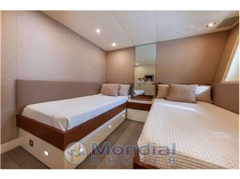 OVERMARINE Mangusta 80