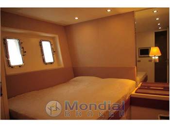 OVERMARINE Mangusta 80