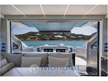 Pershing 70
