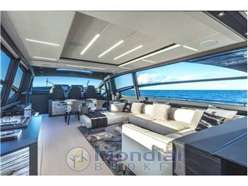 Pershing 8X