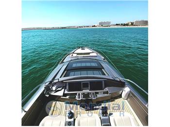 Pershing 8X