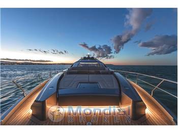 Pershing 8X