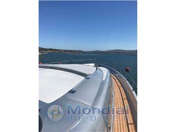 Pershing 76