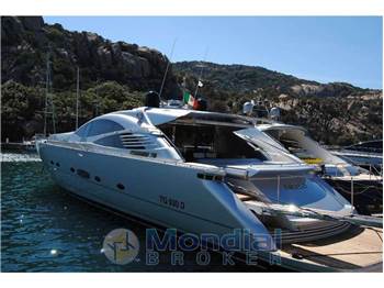 Pershing 76