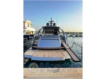 Pershing 7X