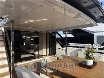 Ferretti Yachts 940