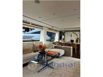 Ferretti Yachts 940